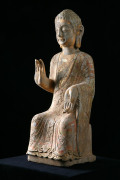 A Chinese seated Buddha statue, polychrome and carved marble, 19/20th century - 4