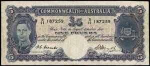 Group (R.17,29,30a,33 & 47) 10/- Coombs/Wilson, Reserve Bank, VG (2); &pound;1, KGVI Sheehan/McFarlane, F, Armitage/McFarlane, VF and QEII, Coombs/Wilson, C'wealth Bank, VG; &pound;5 KGVI Coombs/Watt, F. Cat. $400+.