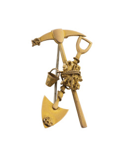 A goldfields brooch, 9ct gold pick and shovel with bucket, rope and nuggets, 19th century
