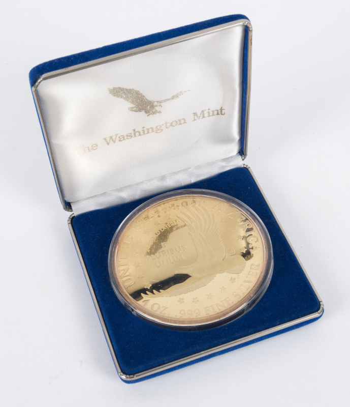 Coins - World: United States of America - coins: 2000 Washington Mint 4 oz .999 Fine Silver Layered in 24k Gold Sacagawea Dollar Round Coin in plush case.
