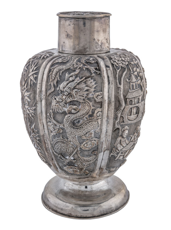 A Chinese silver tea caddy, early 20th century