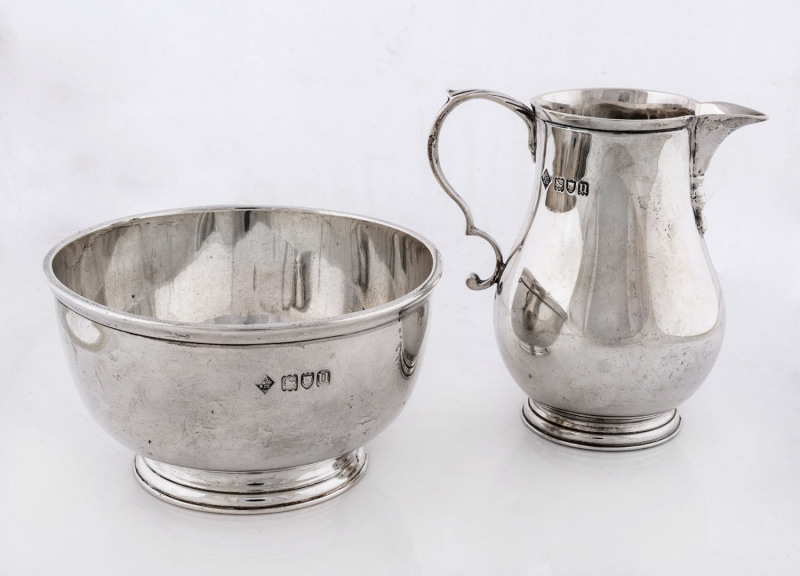 An English sterling silver jug and bowl made in London, 1928