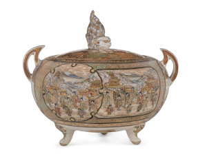 SATSUMA Potpourri lidded bowl by MEIZAN, Meiji period, 