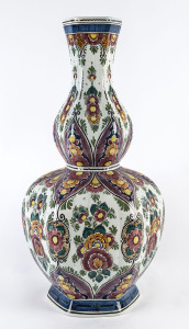 An impressive Dutch Delft porcelain vase, 20th century,