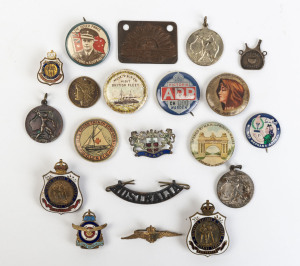 Military badges, medals and lapel badges including a rare N.S.W. BUSHMAN'S CORP Patriotic Fund medal circa 1900,