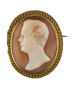 A fine cameo portrait brooch of George Mayall set in 18ct yellow gold, 19th century,