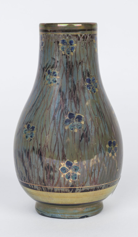 Pilkingtons Royal Lancastrian porcelain vase, early 20th century,