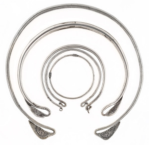Hmong silver neck rings and bracelets, Laos/Vietnam, 19th/20th century, 370 grams total
