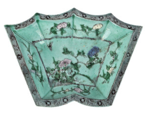 A Chinese famille vert fan shaped porcelain dish, Kangxi period (1662-1722), 17.5cm across