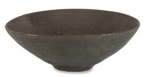 A Korean celadon bowl, Koryo Dynasty, 13th century, 18cm diameter