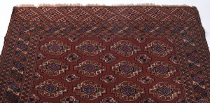 A fine Tekke Turkoman rug, hand woven, early 20th century, 270cm x 150cm