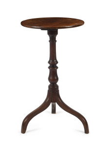 A Colonial wine table with crab legs, Australian cedar, New South Wales origin, circa 1835, 75cm high, 42cm diameter