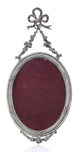 Sterling silver picture frame by William Comyns, London, 1907. 23.5cm high, 82 grams