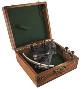A ship's octant, in mahogany case, English, late 19th century, 28cm high