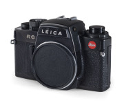 LEITZ: Leica R6 camera body [#1750149], 1988; in original Leica red-lined box, outer packaging and with Instructions & guarantee. Appears to be unsued. - 2