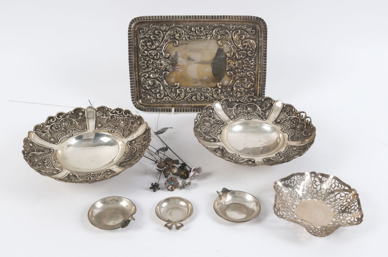 Silver and silver plated dishes, bowls, tray and floral ornaments, 19th and 20th century, ​the tray 27cm across