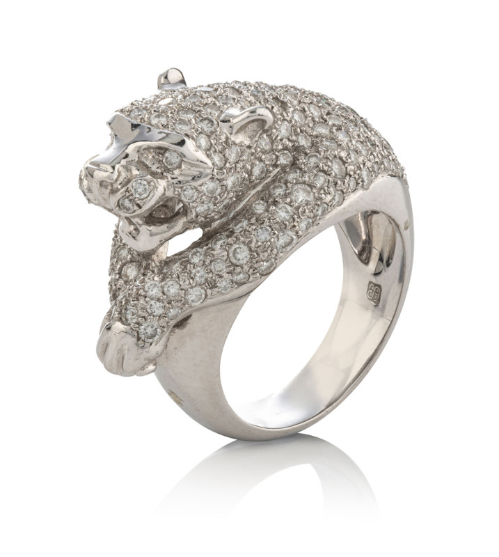 An 18ct white gold and diamond panther ring, set with 206 brilliant cut diamonds, stamped "750", [Diamond & Gemstone Bourse (Aust.) insurance valuation $8,850],