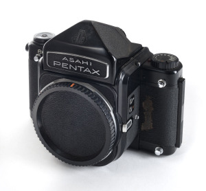 ASAHI KOGAKU: Asahi Pentax 6x7 SLR medium format camera body (for 120/220 roll film) [#4004680] with removable TTL meter prism.