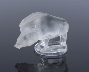 LALIQUE Wild boar French glass paperweight, 20th century, 9cm long