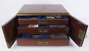 Elkington & Co. cutlery canteen and assorted cutlery, early 20th century, 29cm high, 54cm wide, 40cm deep