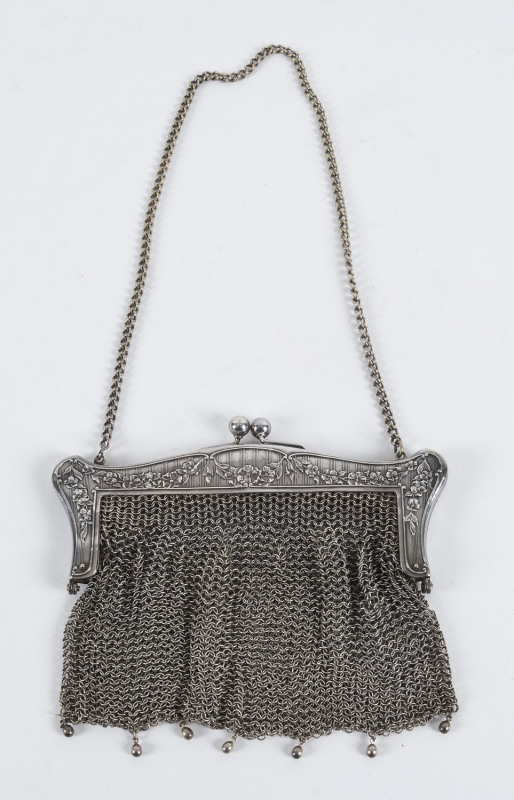 A German silver mesh purse, circa 1900, ​stamped "German Silver", 17cm wide, 270 grams