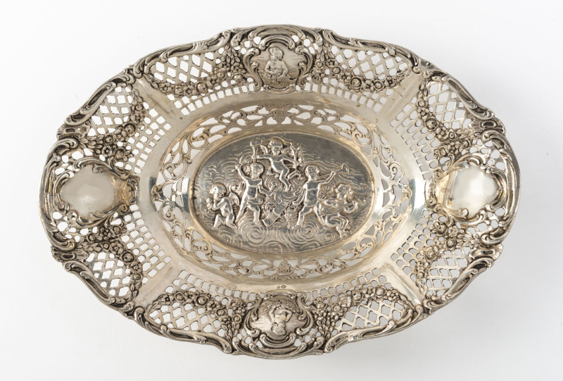 A Continental pierced silver bon bon dish, Belgium, 19th century, ​20cm across, 133 grams