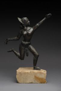 A Thai bronze figure of a dancing lady on marble base, 19th/20th century, 42cm high