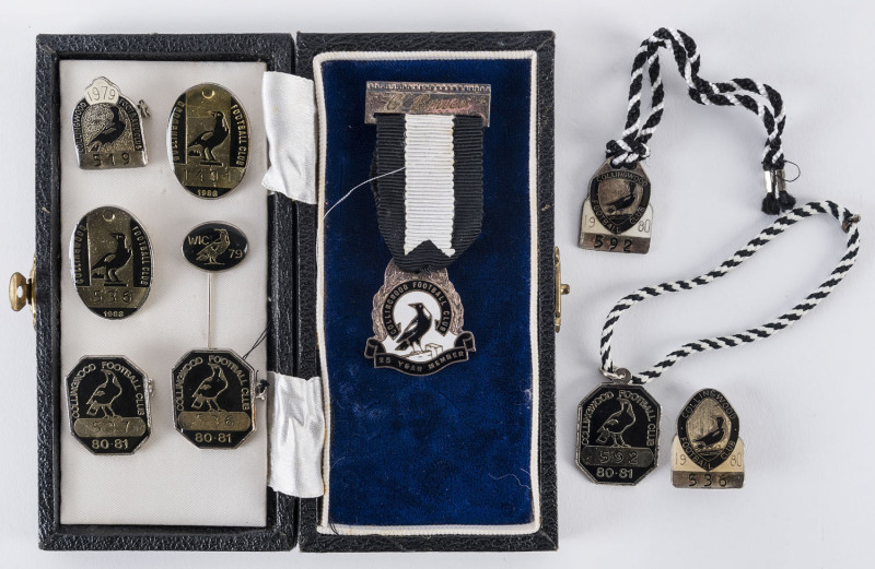 COLLINGWOOD: "25 YEAR MEMBER" badge with ribbon and bar (engraved to G.Bruce) dated on reverse 1947 - 1971 in box of presentation, together with several other membership badges 1979 - 83. (10 items).