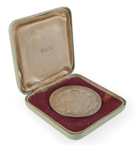 1958 British Commonwealth Games in Cardiff, gold winner's medal, '1958 VI.British Empire and Commonwealth Games, Cardiff, Wales', 55mm diameter, gold-plated hallmarked silver, engraved on reverse 'SWIMMING / MEN / DIVING/ 3 Metres / SPRING-BOARD/ 1st / KE
