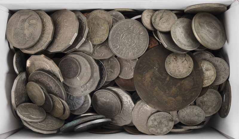 Coins - World: Accumulation of mostly circulated Australian and British coins including some silver items, mostly from 20th century plus some earlier coins in heavily circulated condition, some European coins sighted including a Russia 1896 1 Rouble; als