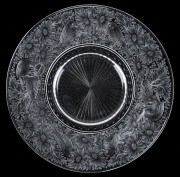 MOSER set of six stunning Bohemian intaglio cut glass plates with birds and flowers in foliage, late 19th century, 25cm diameter - 2