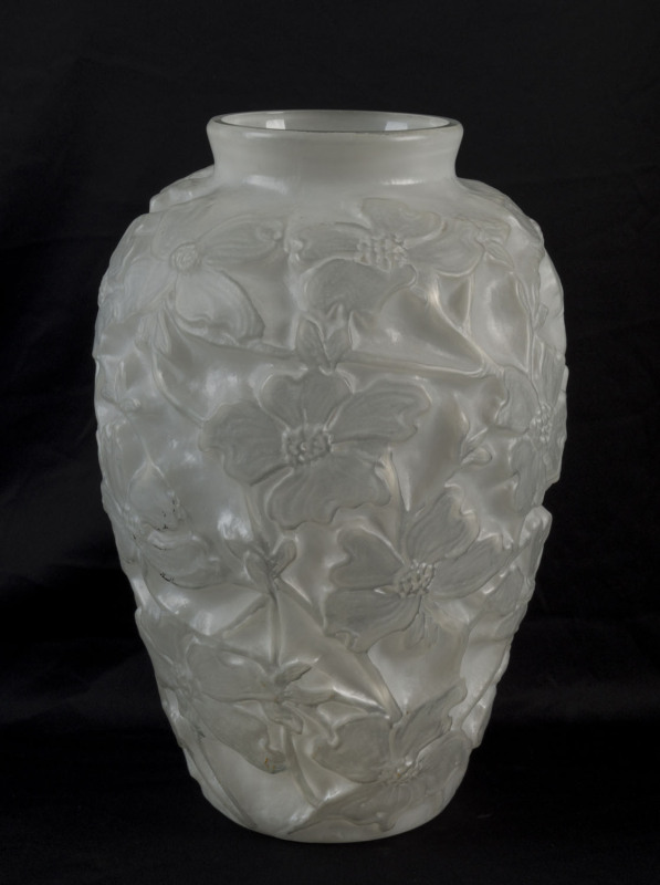 PHOENIX GLASS Dogwood white Art Deco glass vase, circa 1930s, 27cm long