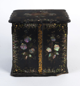 A traveling jewellery chest, hand-painted papier-mâché with mother of pearl and bone handles, early 19th century, 19cm high, 19cm wide, 15cm deep