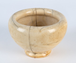 A French turned ivory bowl, 19th century, 10.5cm high, 15.5cm diameter