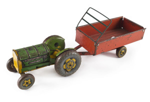 METTOY vintage tinplate tractor with trailer, made in Great Britain, 44cm long in total