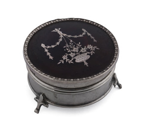 An English sterling silver and tortoiseshell circular box by Goldsmiths & Silversmiths Co. of Birmingham, circa 1899, 7.5cm diameter