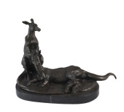 C. WILLIAMS, kangaroos, bronze sculpture on marble base, signed "C. Williams". ​28cm high, 40cm across