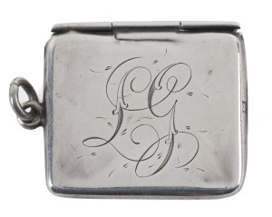 Stamp Boxes - Silver: 1903 Sydney & Co single-size case in the form of a small envelope (27x24mm) engraved "LG" on front, weight 4gr, hallmarked in Chester, slight denting, hinging in good order, small ring for attaching to a fob chain.