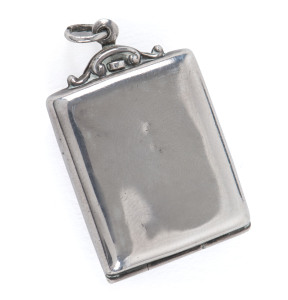 Stamp Boxes - Silver: 1909 Albert E Jones plain small case with double compartment (32x26mm), weight 7gr, hallmarked in Birmingham, in very good condition overall with hinging in good order, small ring for attaching to a fob chain.