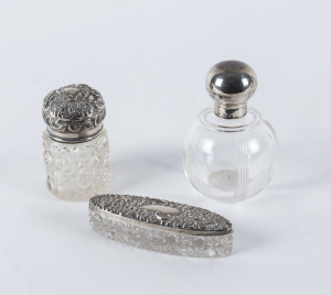 Three sterling silver topped vanity jars, 19th and 20th century, ​the tallest 11cm high