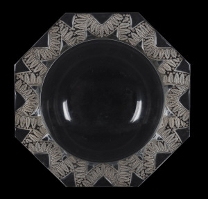 LALIQUE "Chantilly" fruit bowl, France, circa 1950, engraved "Lalique, France", 28cm across