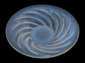 LALIQUE "Poissons" fruit bowl, stamped "R. Lalique", 29.5cm diameter