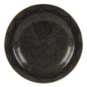 A Chinese cloisonne dragon plate, early 20th century, 27cm diameter