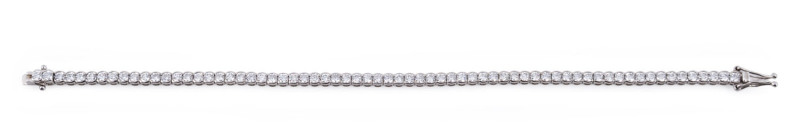 A tennis bracelet in 18ct white gold, featuring 67 diamonds totalling 4.34 carats. 