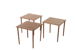 Nest of three vintage retro teak coffee tables, circa 1960, ​45cm high, 45cm wide, 45cm deep