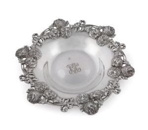 TIFFANY & Co. American sterling silver floral dish, circa 1900, stamped "Tiffany & Co. Makers, Sterling Silver, 925-1000", 14cm diameter, 100 grams