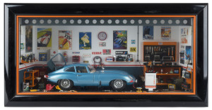 JAGUAR "E" Coupé (1961) diorama garage (1:18 scale), by FERRET'S MINI MODELS, made in Spain, 50.5cm across