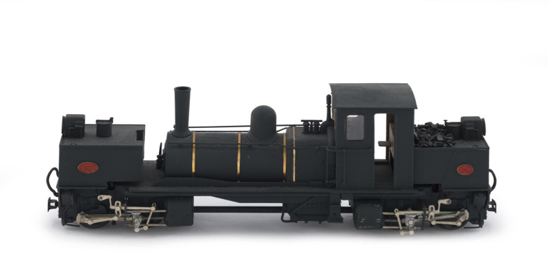 Tasmania 1909 Tasmanian Garratt 'K' Class (K1) Compound Steam Locomotive (140x29x42mm) operated by Tasmanian Government Railways, black livery with gold trim, 2ft gauge, 0-4-0+0-4-0 wheel configuration, built by Beyer, Peacock & Co in England. Assembled b