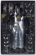 BATMAN RETURNS DC Comics Hot Toys Movie Masterpieces 1/6 scale Batman collectible figure in box, MMS 293 - 2