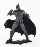 BATMAN DC Comics Arkham City Batman statue sculpted by Dave Cortes in cold cast porcelain, in original box. Box scuffed on one side otherwise mint - 2